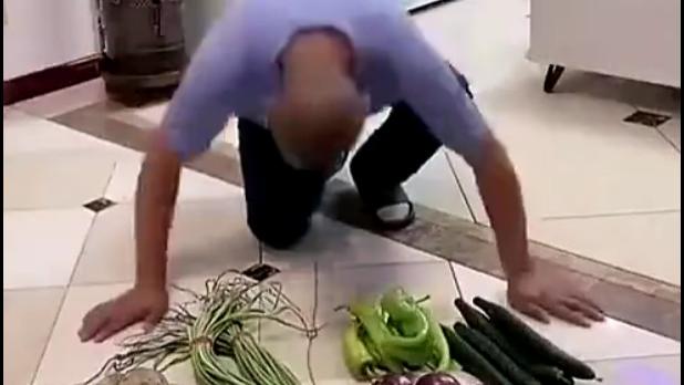 激动万分！男子居家收到政府免费蔬菜包，竟单膝跪地拜三拜！