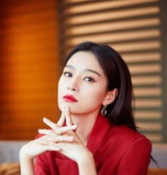 电视剧|摇滚狂花后爱奇艺一连四部女性题材的剧来袭，阵容一个比一个强大