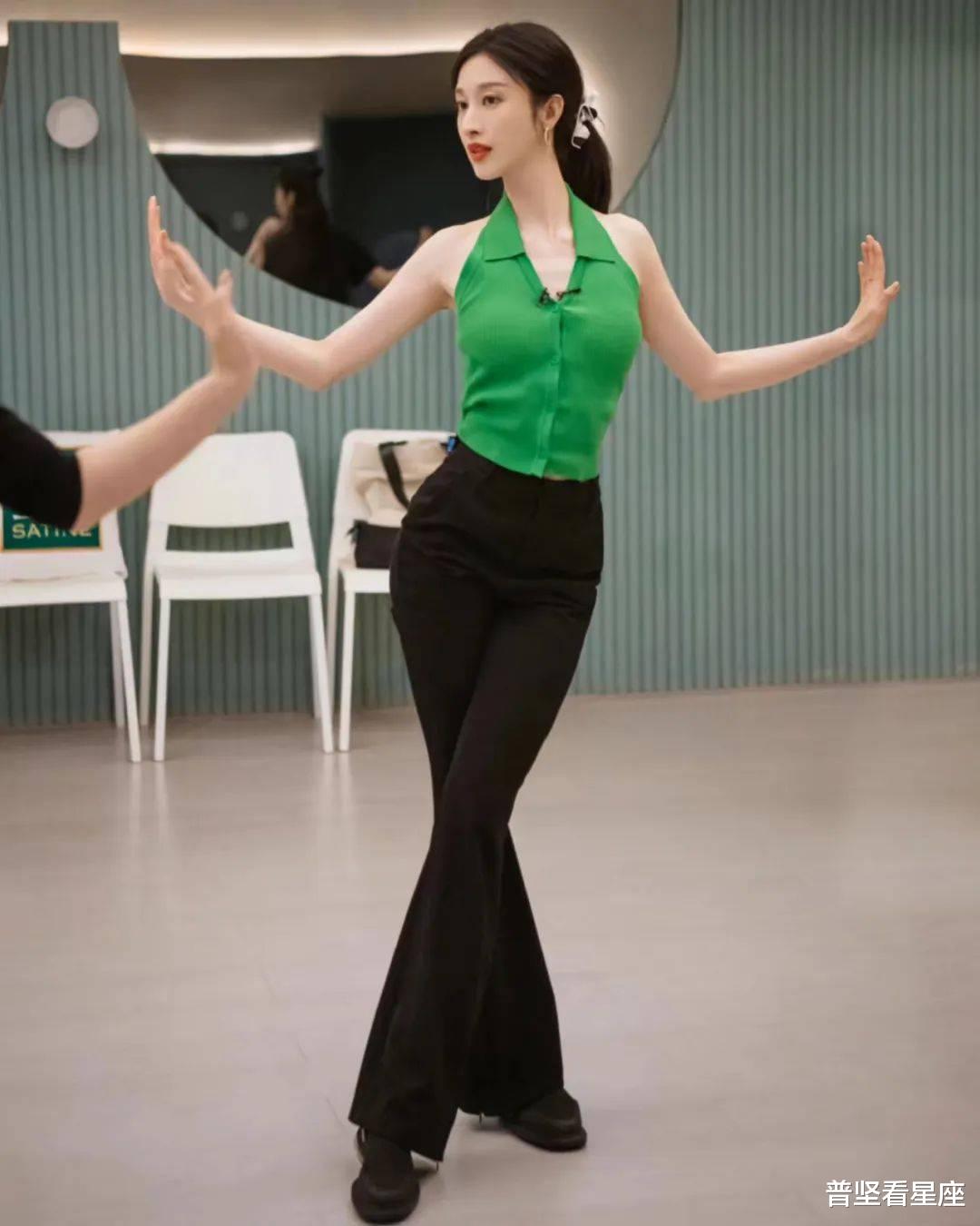 秦岚的胸、殷桃的臀、张俪的腿，都是人间尤物