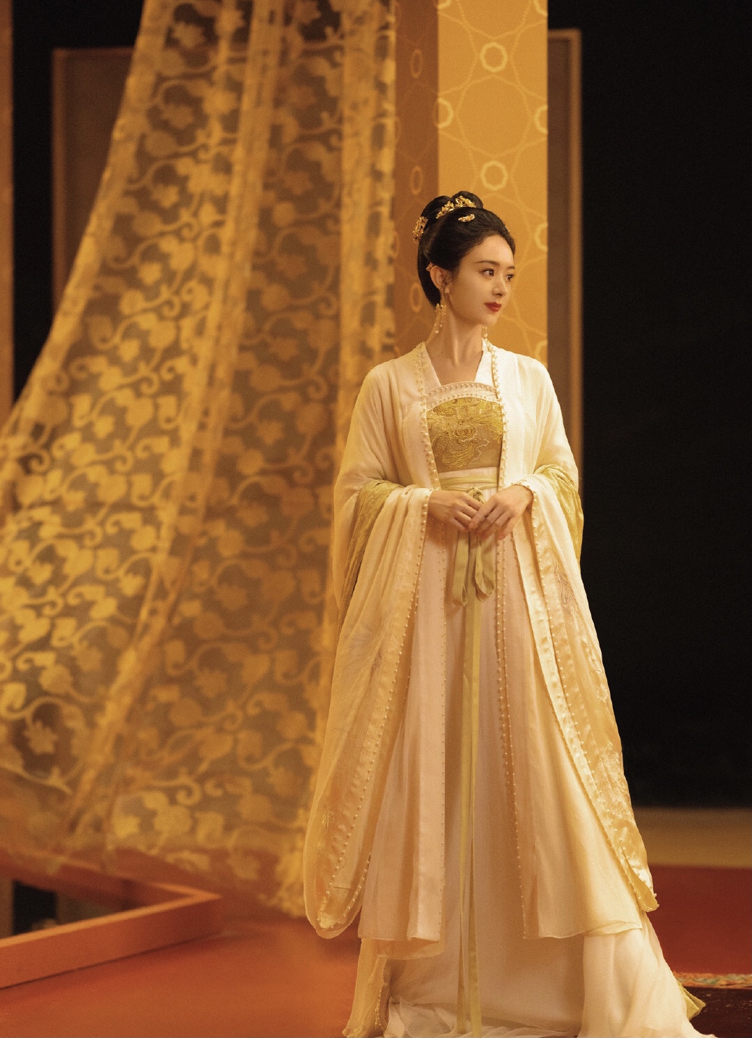 于正|于正盛赞赵丽颖从来都是第一名，千里马常有但伯乐不常有啊