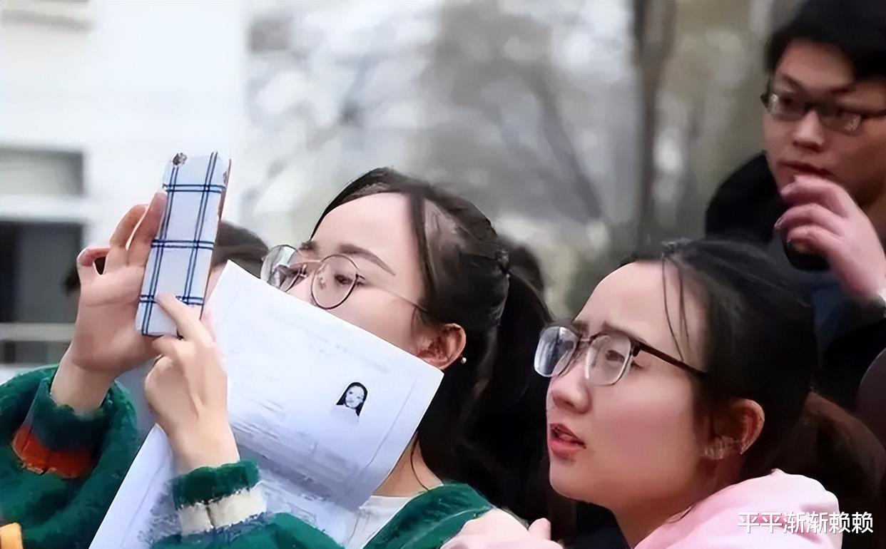 求职|三无学生有多难？女大学生面试四处碰壁！当下就业形势过于严峻