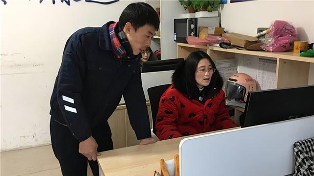 2020年,小伙徒手爬上6楼救女孩,公司承诺奖励一套房,兑现了吗