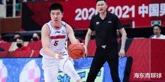 广东男篮|广东7人合同续约完毕！阿联周鹏顶薪，赵睿降薪，徐杰年薪压曹芳