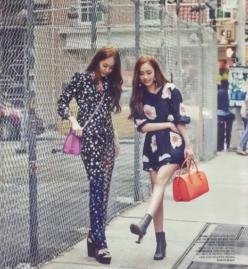 郑秀妍|“财阀小姐”郑秀妍：背十几万包却欠百万债，吃煎饼卷大葱圈好感