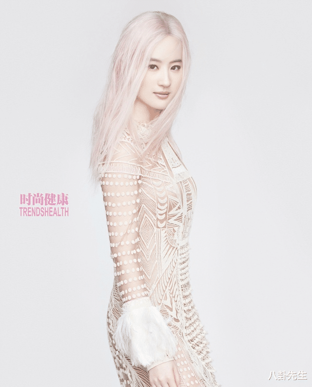 赵露思|女明星挑战浅发色，有人美得惊艳，有人生图翻车