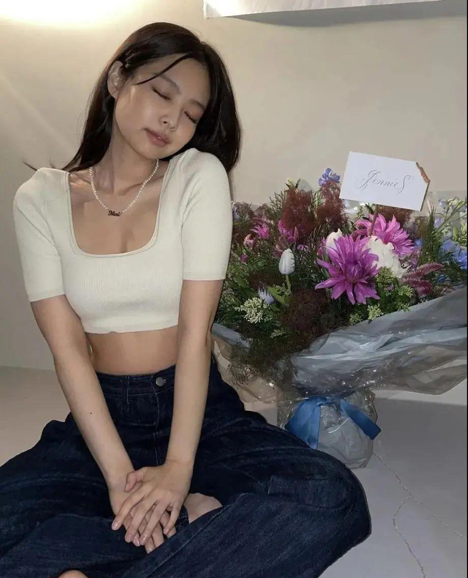 金智妮 Jennie，绝对是韩国新生代中的带货达人