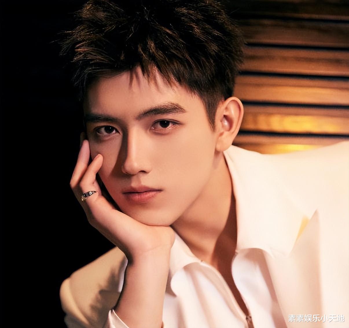 陈飞宇|陈飞宇大瓜实锤!女网红公开酒店照片,女方爆料曾多次在一起