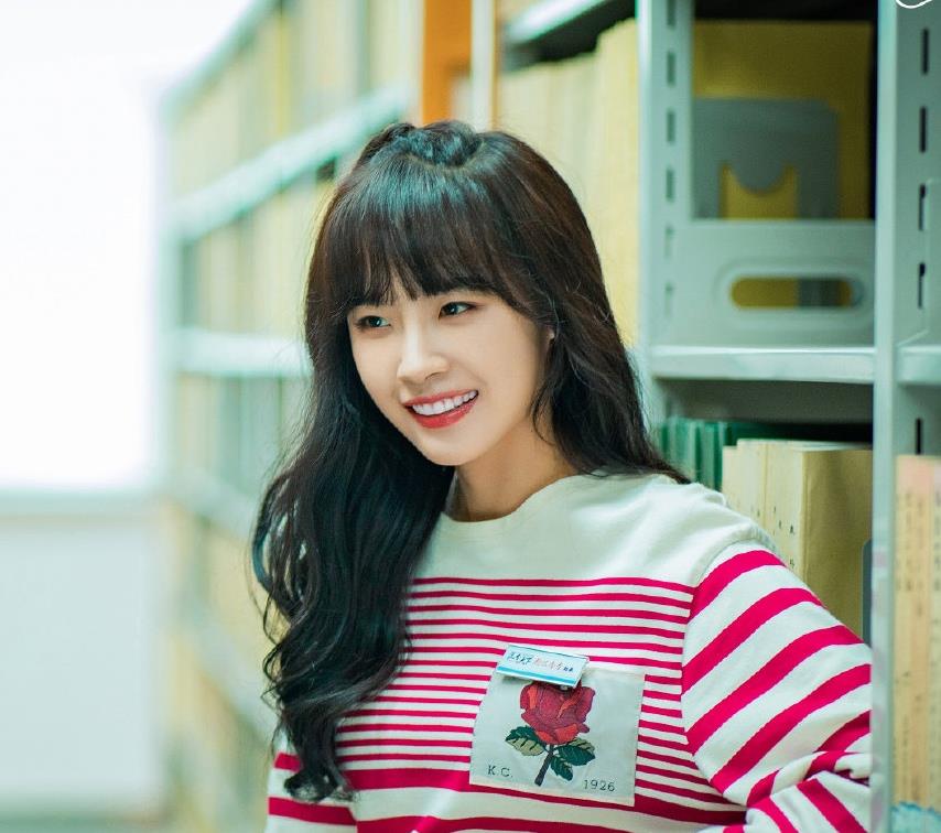 |下饭的高颜值甜宠剧又一部来了,帅气偶像爱上呆萌可爱女!