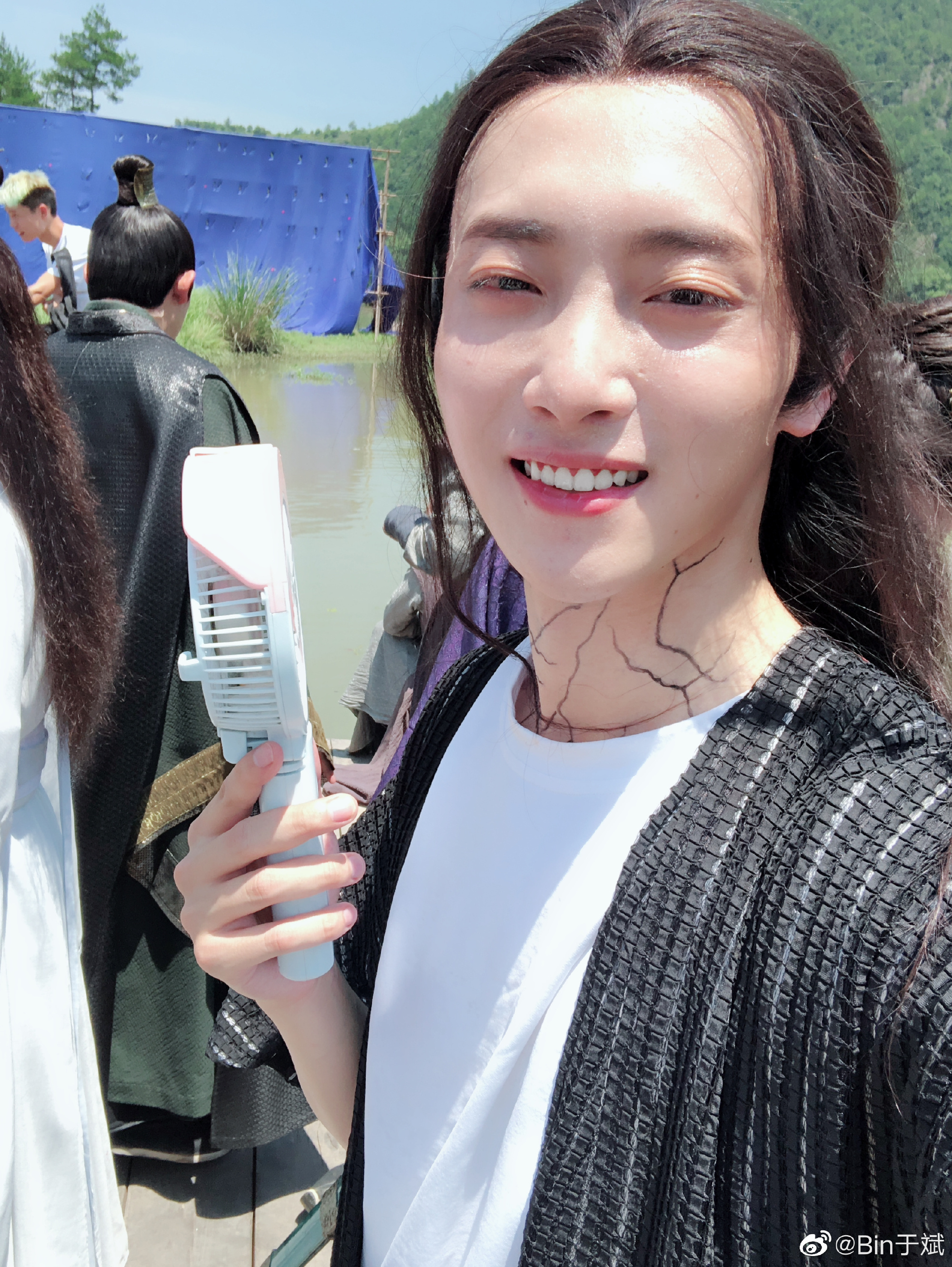 陈情令|《陈情令》温宁扮演者余斌不堪私生饭骚扰,怒发微博警告