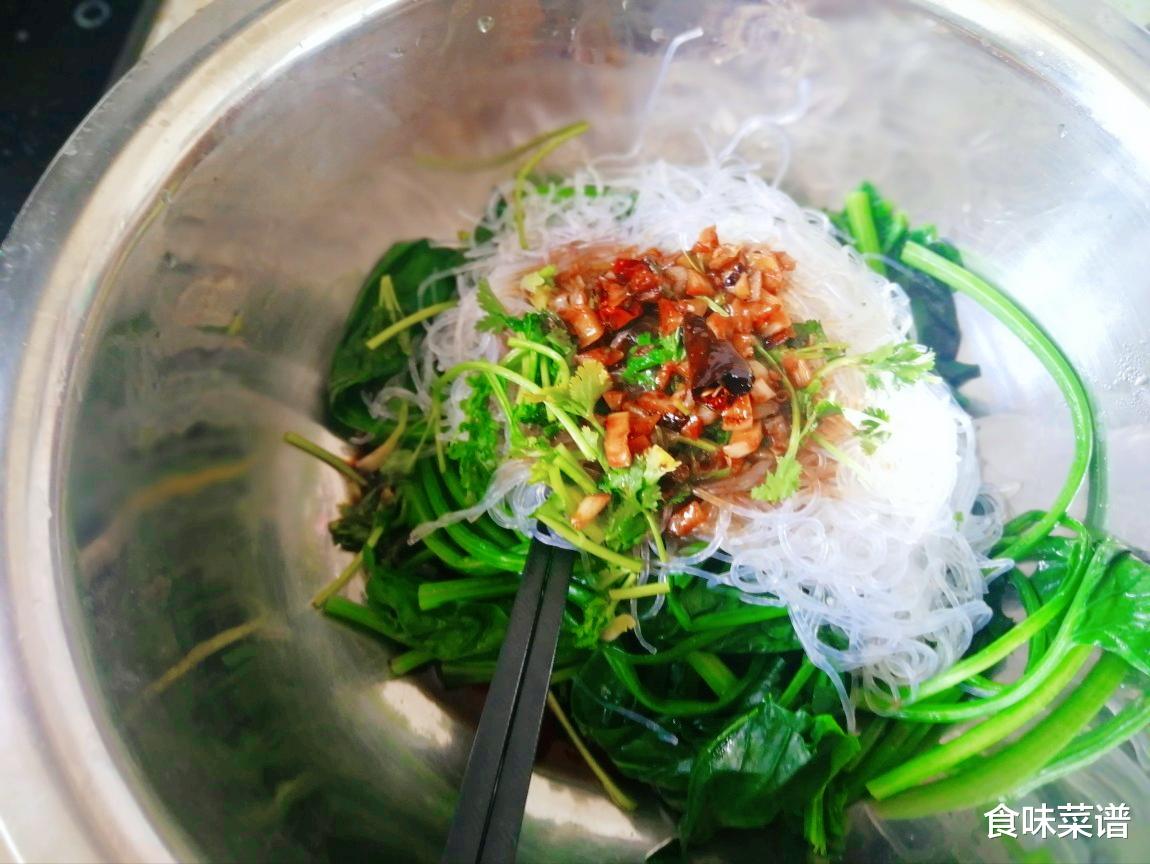 年夜饭上最受欢迎的4道凉拌菜，爽脆开胃，简单易学，家人都爱吃