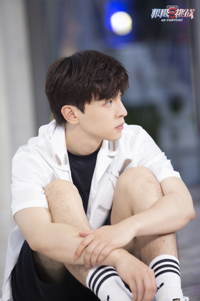 邓伦|邓伦偷逃税被处罚并追缴1.06亿元,《密逃》和《极挑》该换人了