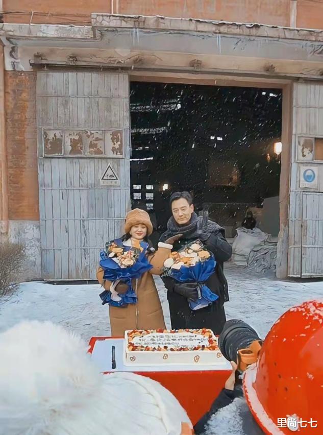 赵丽颖|赵丽颖也发福了！最新造型脸胖得没轮廓，身高压不住霸气造型