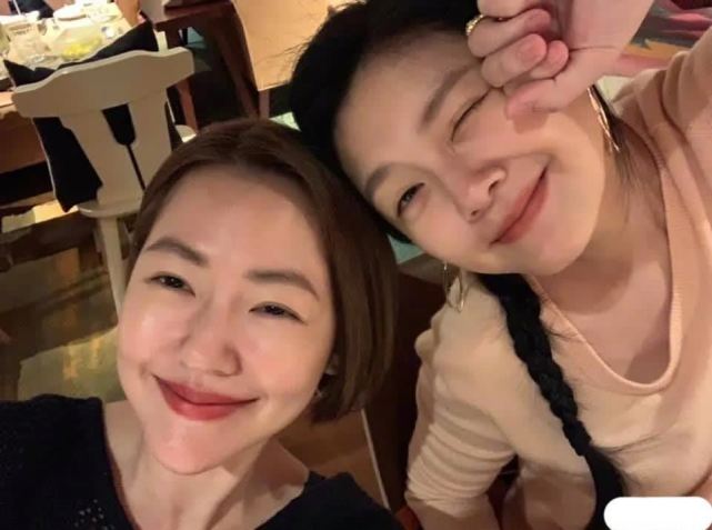 小S|小S半夜晒新姐夫照片还直呼:好帅!我妈现在终于也爱他了