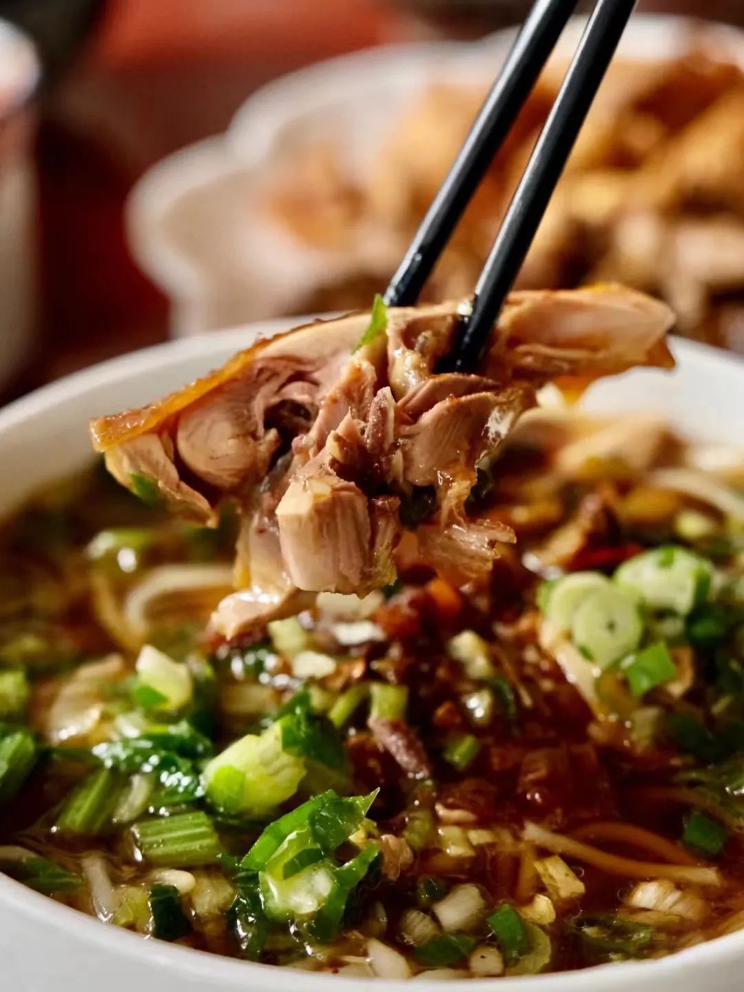 无量山|挖到一座20℃的避世小城，人均30畅泡温泉，一秒穿越摩洛哥，秋冬躺平正合适！