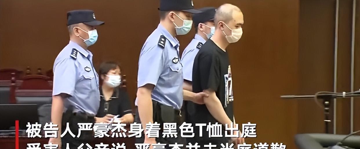 2020年，上海男子杀妻焚尸，死者尸体成焦炭，脖子上还插着水果刀