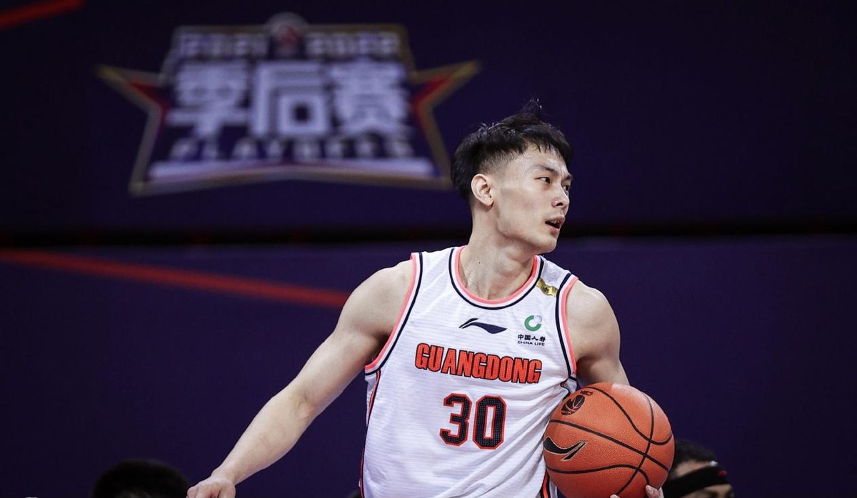 广东男篮|5大国手合同到期，广东阵容恐大变？阿联让位，27岁神射或离队