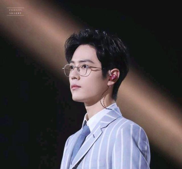 肖战|主持人透露有老总夫人是肖战粉丝,提到肖战很自豪,非常温暖