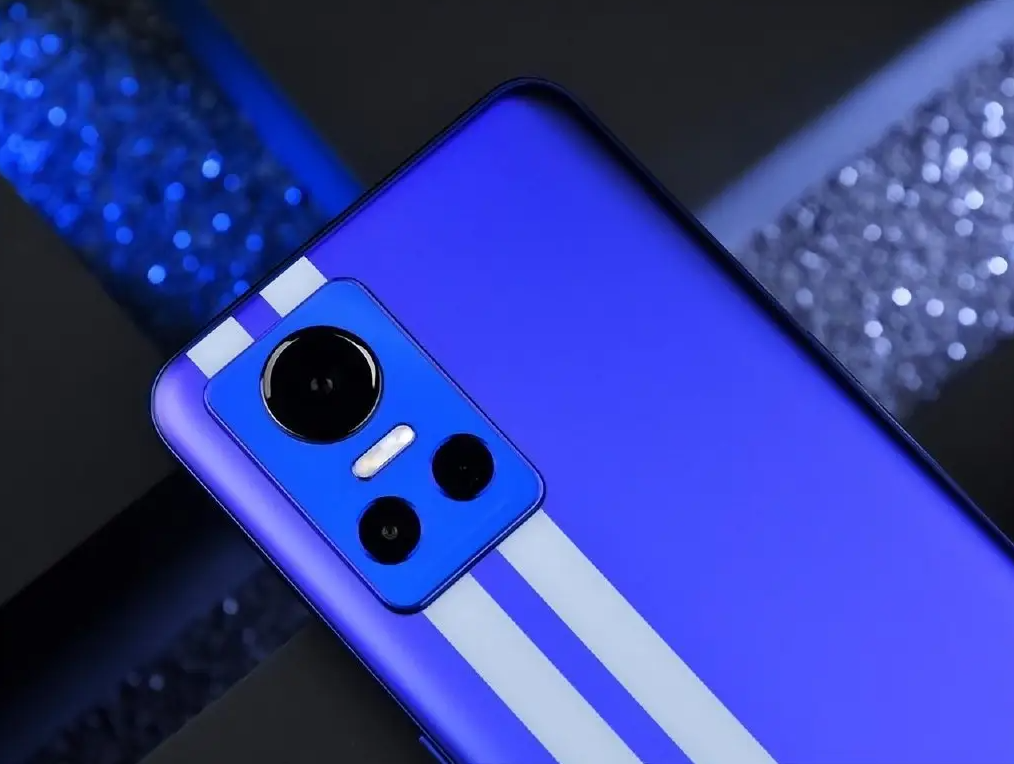 芯片|首款150W快充手机诞生,天玑8100+独显芯片,1999起步