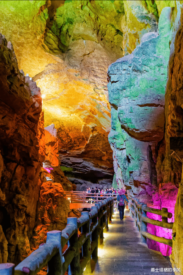 云南|34.9℃!爽爽的贵阳不再固若金汤,八月避暑游玩别错过云南这6座城