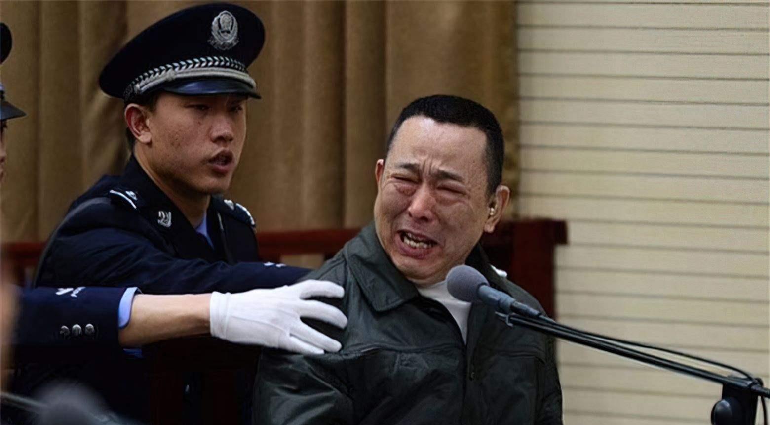 他豪捐2亿被封四川首善，当地百姓却很怕他，2013年被捕揭开真相