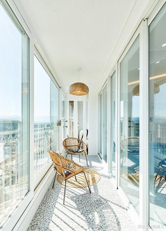 收纳不够用?不妨在家里这7个地方打上储物柜,东西再多也能装