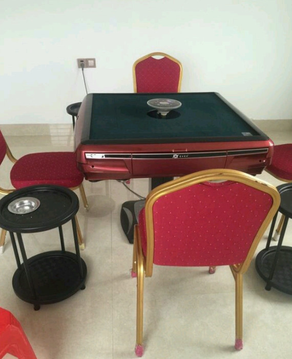 叔叔回农村盖房，6层洋楼把全村人都吓到了，打扫卫生请钟点工！