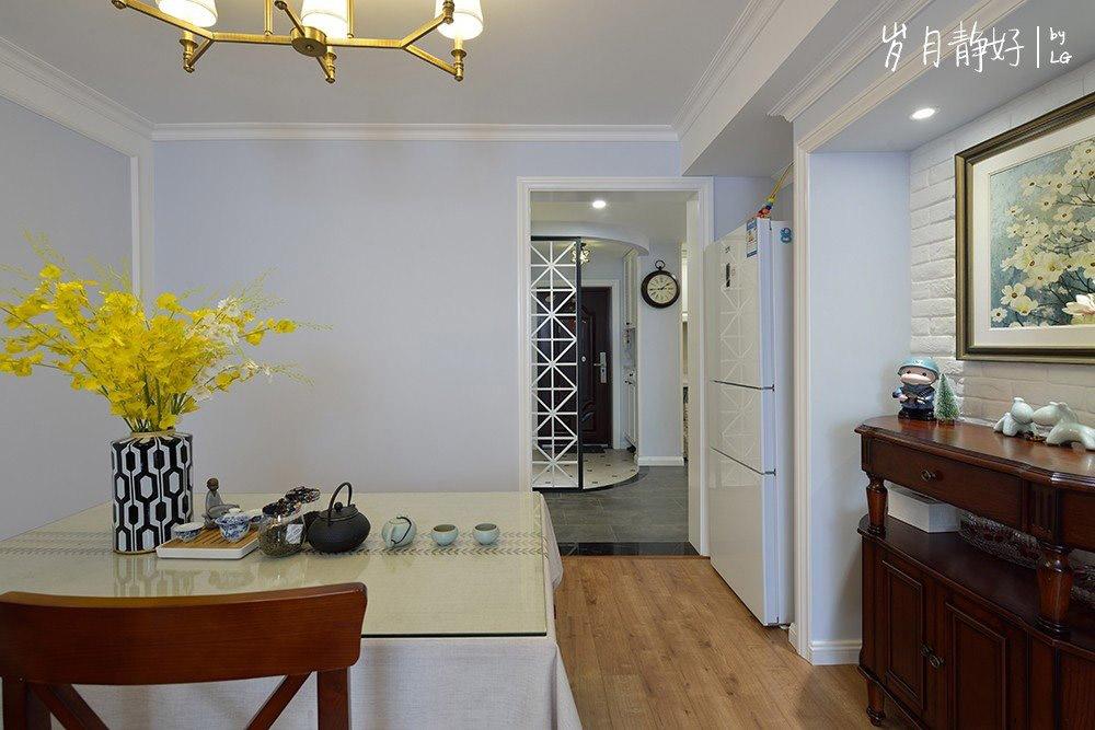 辛苦一年的房子终于装修好了,非常简约漂亮,可惜半年后才能入住