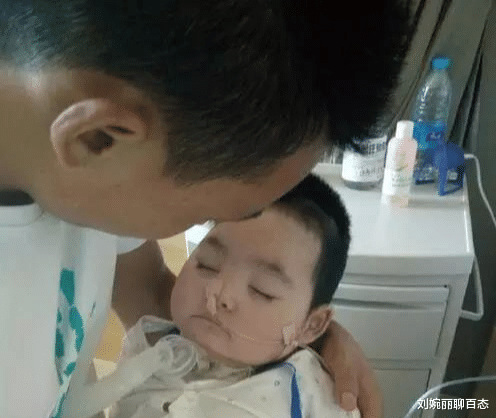 1岁女童哭闹阻碍生母与情夫“亲热”,被虐至心脏停跳