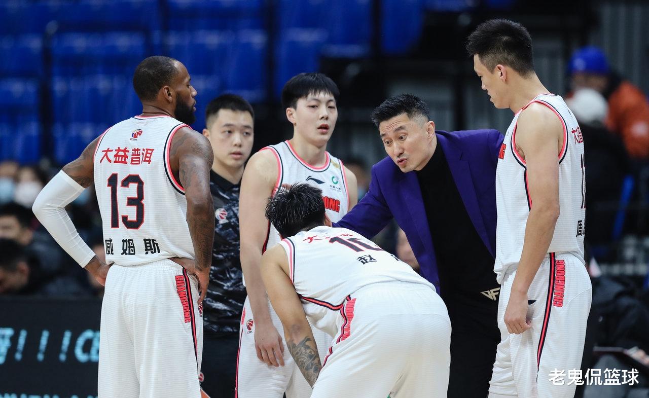 杜锋|他顶替阿联第1次首发，17分钟5投1中，拿下2分4板，愧对杜锋信任