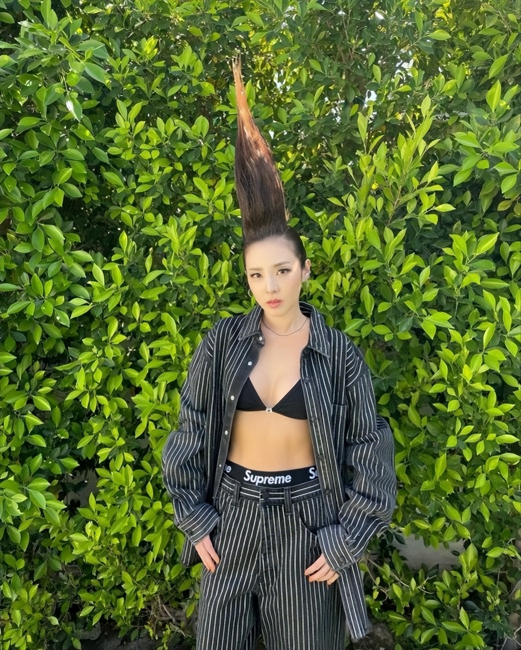 2ne1 前2NE1朴山多拉,非凡和标新立异的造型,这是她10年前做过的发型