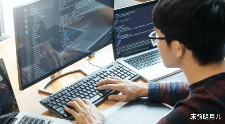 程序员|程序员平均招聘年薪超24万，哪些行业对程序员的需求最旺盛？