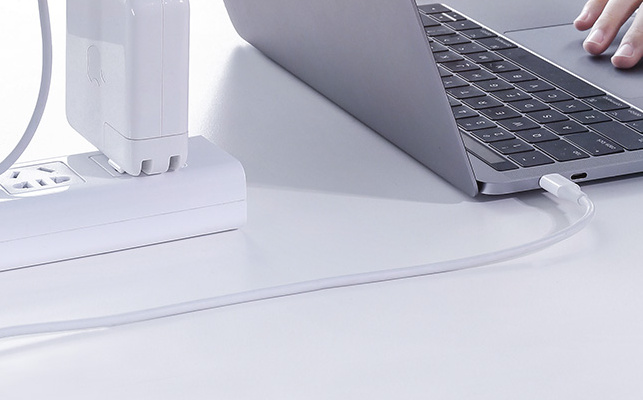 充电器|手机低于20%才充电?错误的充电方式比快充给手机带来的损害更大!