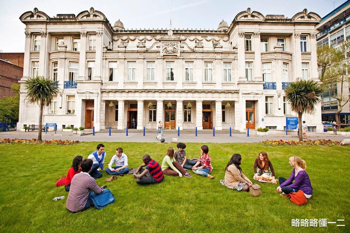 留学生|留学生开始后悔了?花几十万读的“水硕”,如今薪资才几千块