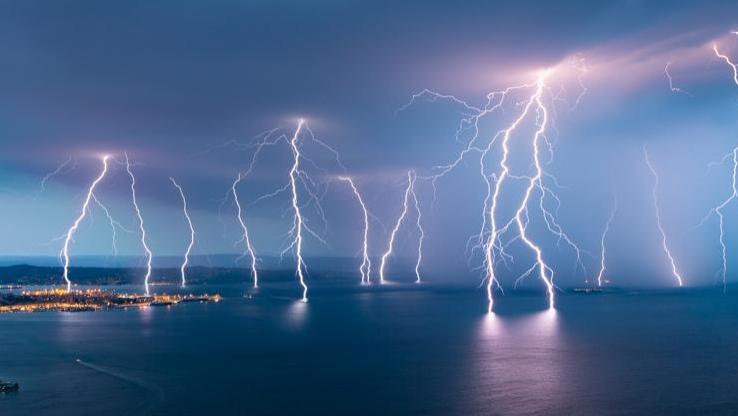 新“昆虫效应”：成群的昆虫扇动翅膀，可以为局部大气充电