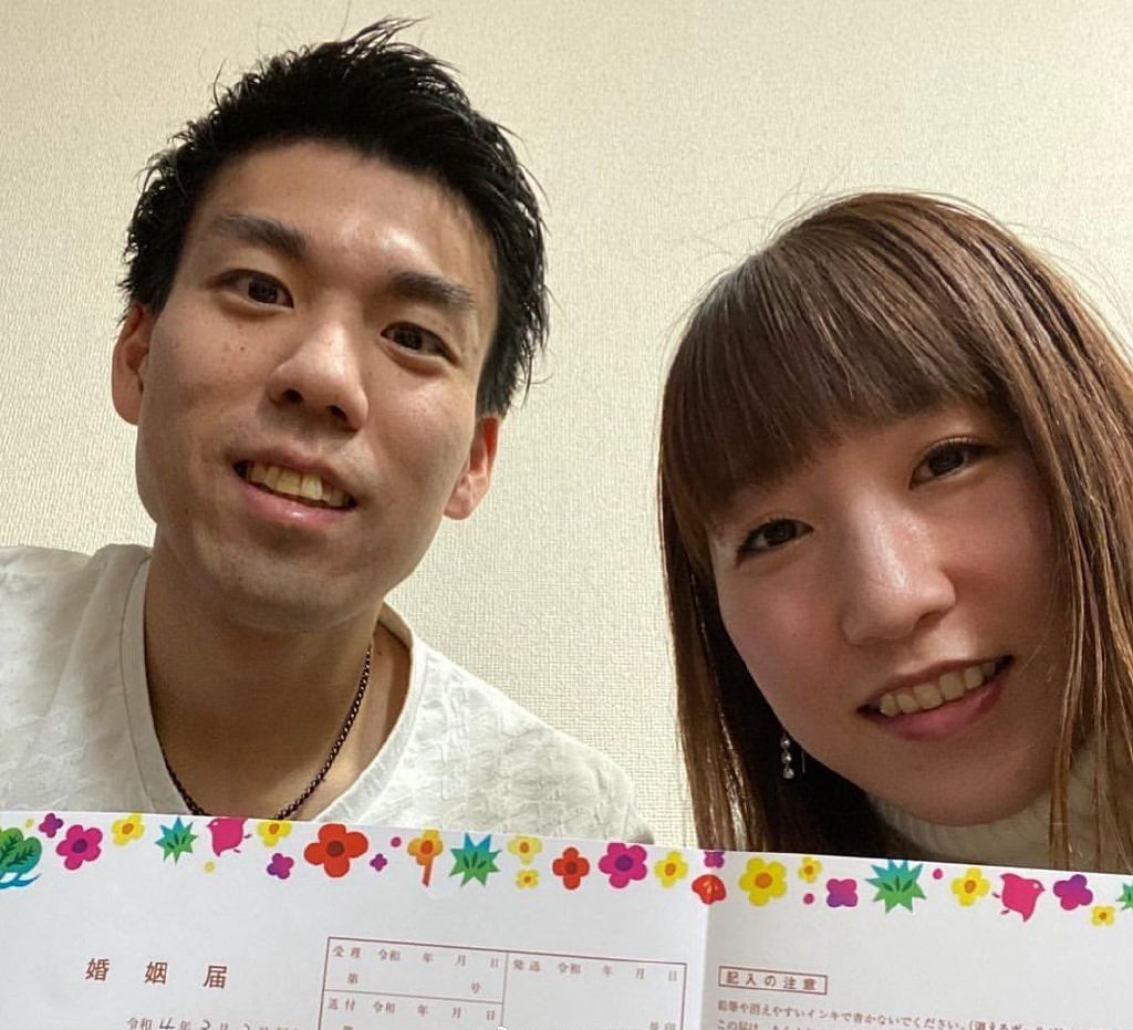 日本队|羽坛再传喜讯！32岁世界亚军与女友领证结婚，事业爱情双丰收