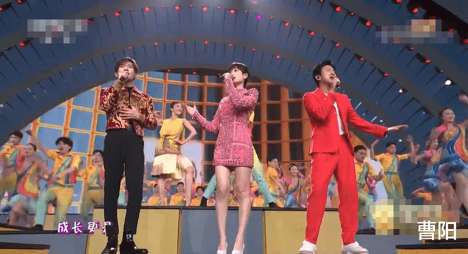 春晚|李思思又美上热搜，马凡舒令人惊艳，这届春晚的颜真的绝了