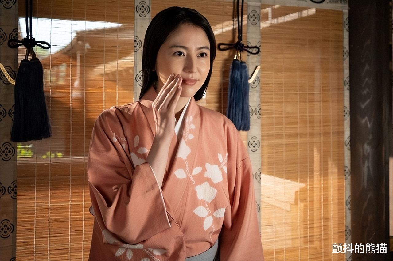 郭柯宇|大河剧《镰仓殿的13人》旁白的长泽雅美突然出镜 珍贵的40秒