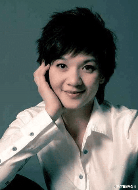 柯以敏|柯以敏复出带货被直播间炮轰,她的一句“滚”,直接让其身败名裂