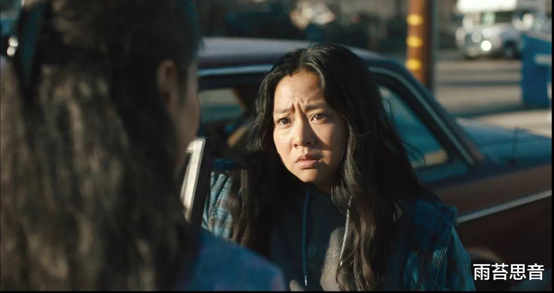 瞬息全宇宙|我们是荒原上互逐的圆石-《瞬息全宇宙》影评