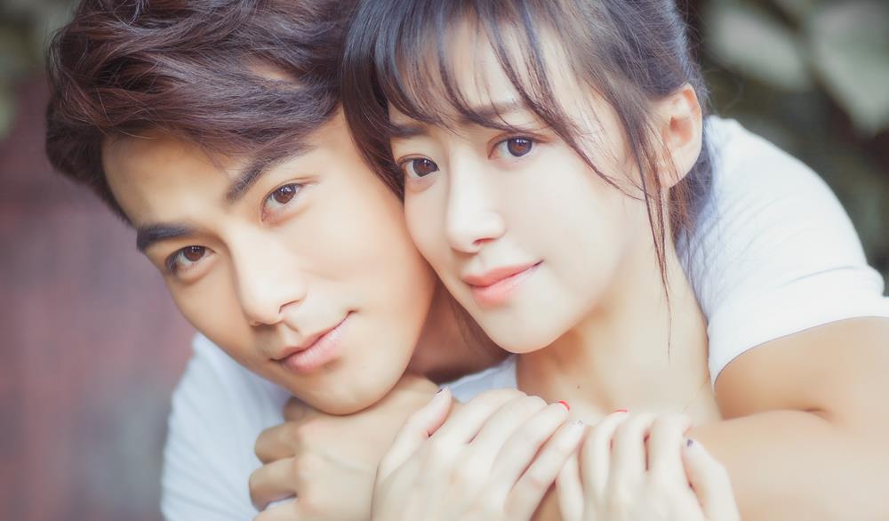 陈紫函|第一渣女复出！艳压AB，曾是整容模板：还被小9岁高富帅宠上天