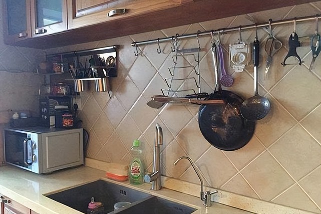 老婆装修把洗衣机放在了餐厅,真的很实用,但朋友却说很奇葩