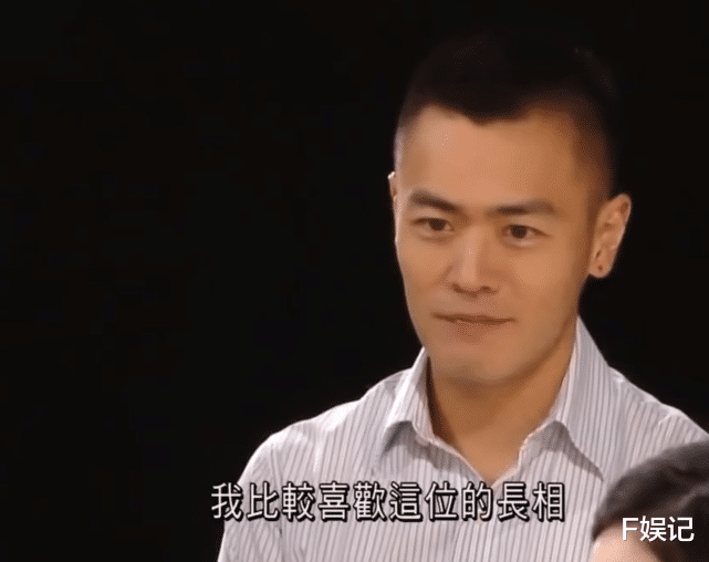 刘鸣炜|平凡灰姑娘倒追成功！刘銮雄长子刘鸣炜晒与女友甜蜜互搂宣布再婚