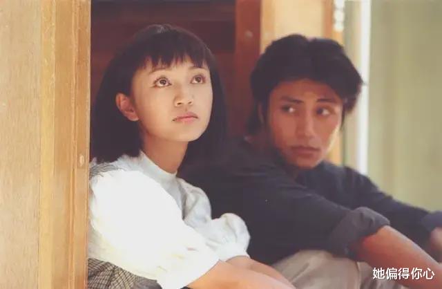 许晴|“一把年纪还装嫩的老女星”关掉滤镜少女秒变奶奶