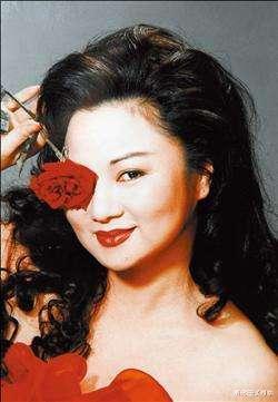 白冰冰|丈夫在她孕期背叛，女儿被绑架撕票，多次求子未果，已淡出演艺圈！