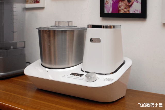 和面是个技术活？有了moido 多功能和面机，新手也能变面食大师