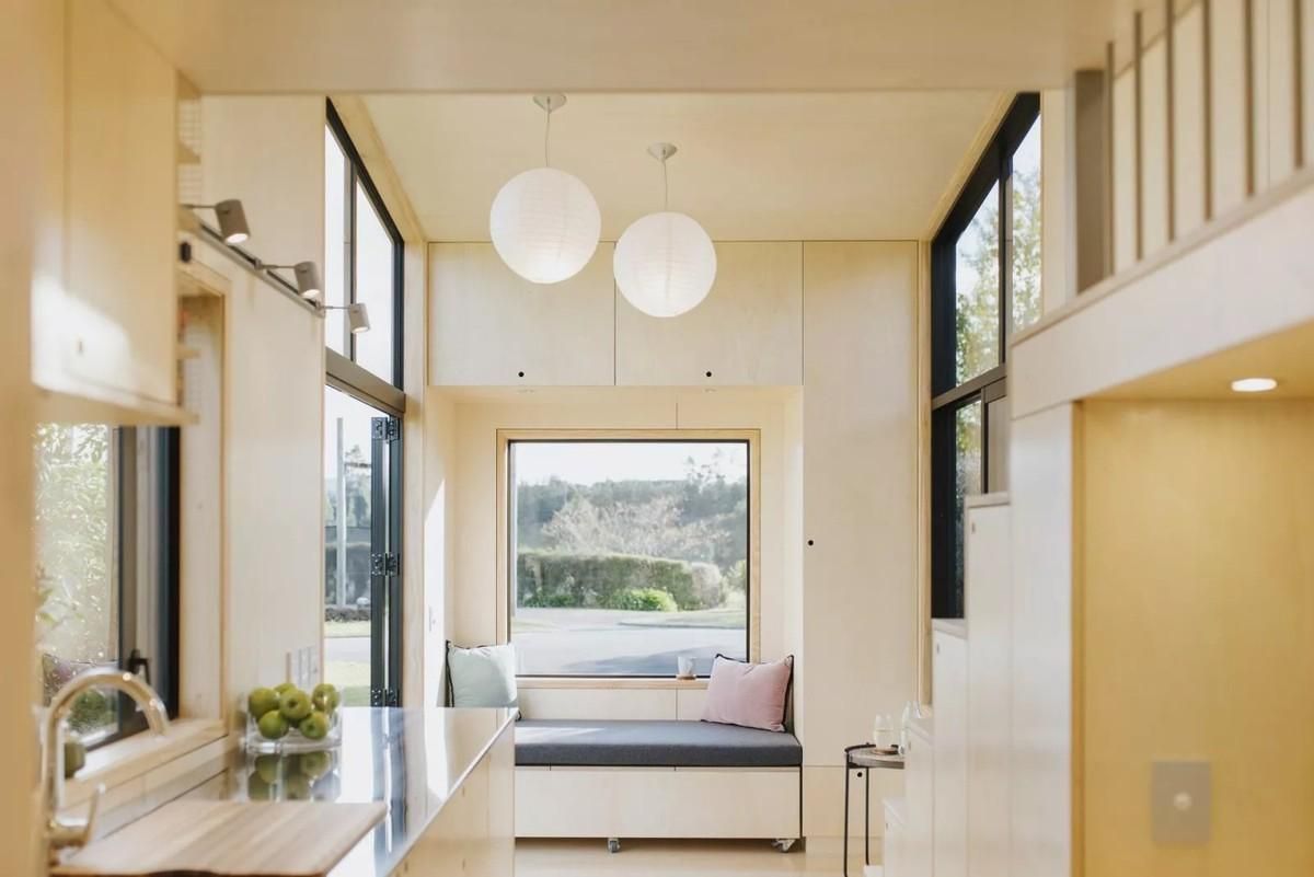 17㎡的微型小家,下面还装有轮子,内部功能齐全,高级又温馨