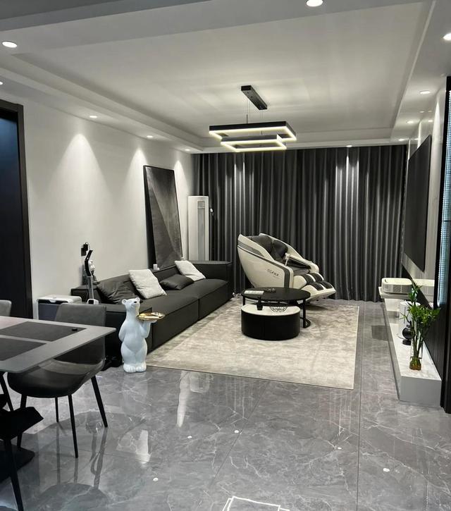 年轻夫妇,拒绝“过度装修”,把128小家装得堪称收纳教科书