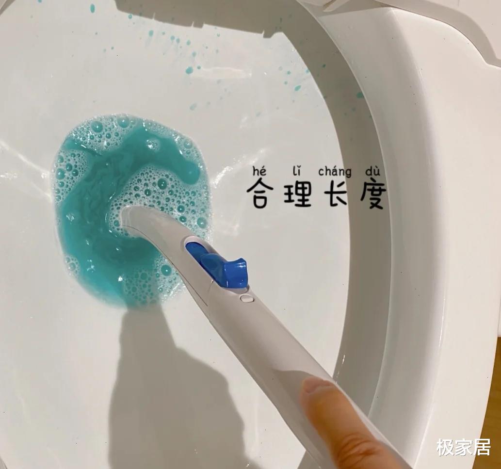 马桶3天不刷,变黄还发臭?教你正确做法,省时省力无异味