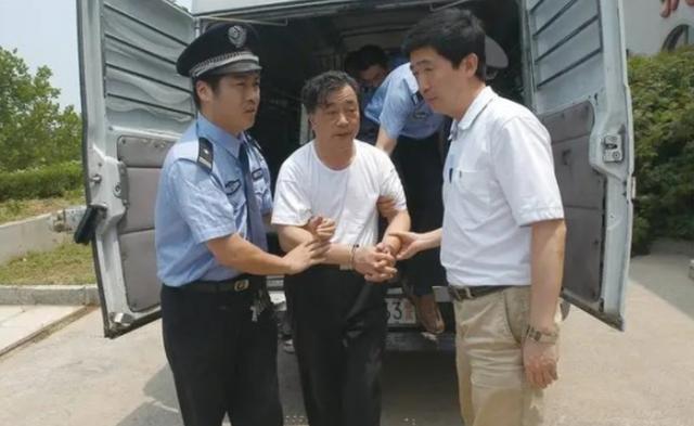 案例2007年美貌情妇被当街害死,情夫以为完美无缺,谁知48小时破案