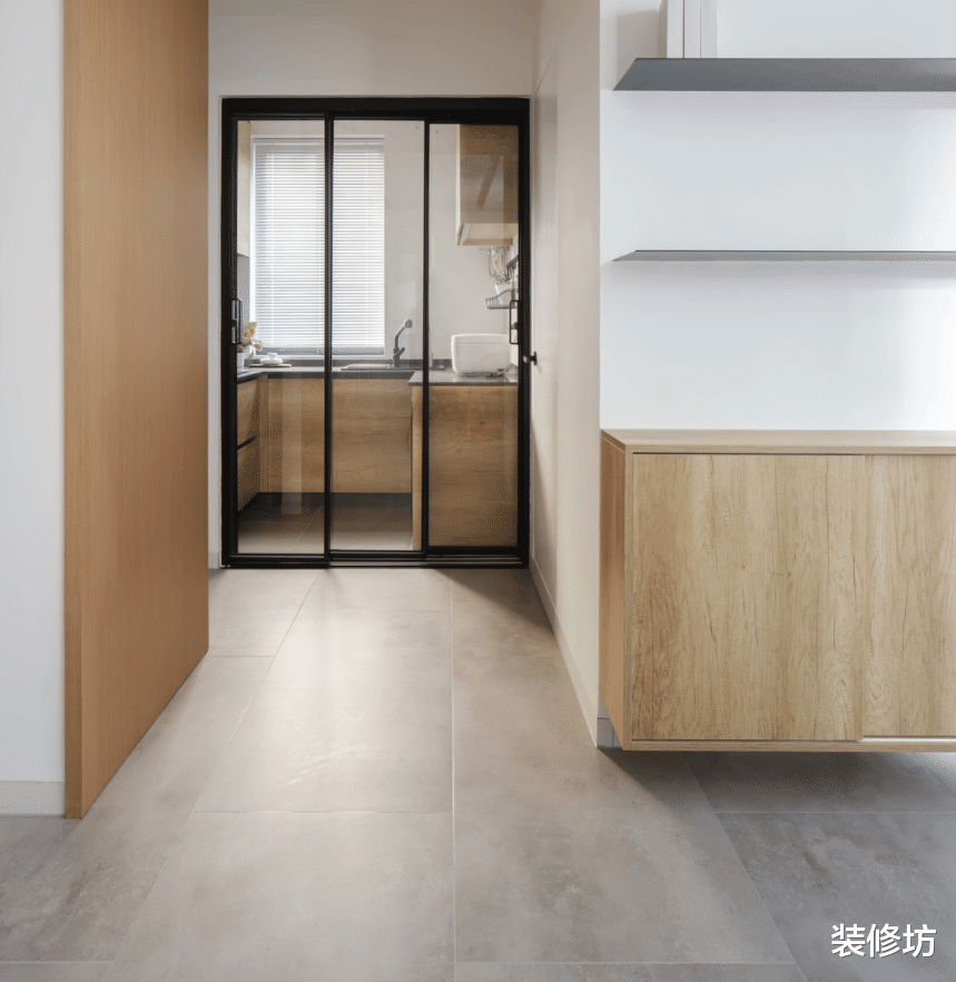 老房子大变身,60平也拥有翻倍收纳区,还有家庭小影院